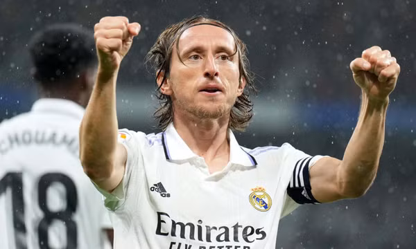 Real Madrid không gia hạn với Modric