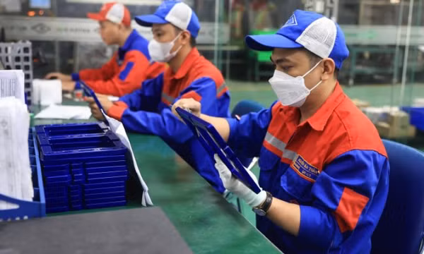 Chênh lệch mức tăng lương tối thiểu và lương thực tế