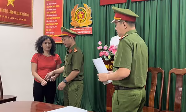 Vụ án bà Đặng Thị Hàn Ni: Bà Nguyễn Phương Hằng rút yêu cầu bồi thường 500 tỷ