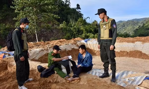 150 cảnh sát bao vây điểm khai thác khoáng sản trái phép ở Bình Thuận