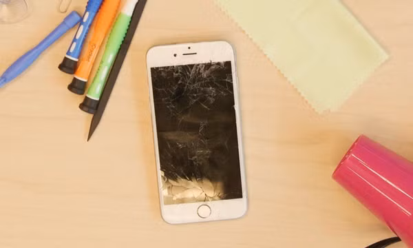 Quyền kiểm soát thiết bị Apple thuộc về ai?