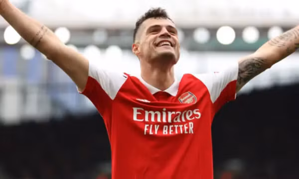 Xhaka sẽ quay trở lại Arsenal