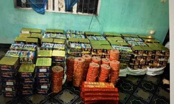 Anh rể và em vợ rủ nhau buôn bán hơn 800 kg pháo nổ