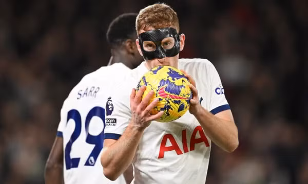 Tottenham bỏ xa Man Utd