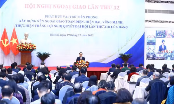 Vận dụng triết lý 'Dĩ bất biến, ứng vạn biến' trong đối ngoại quốc phòng