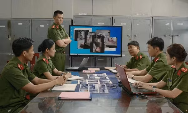 Hà Việt Dũng vào vai cảnh sát trong "Đội điều tra số 7"