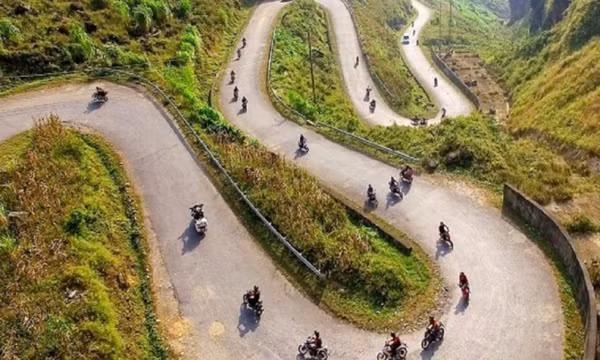 Hà Giang khai thác tiềm năng du lịch mạo hiểm