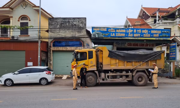TX Quảng Yên quyết liệt xử lý nghiêm phương tiện vi phạm về tải trọng
