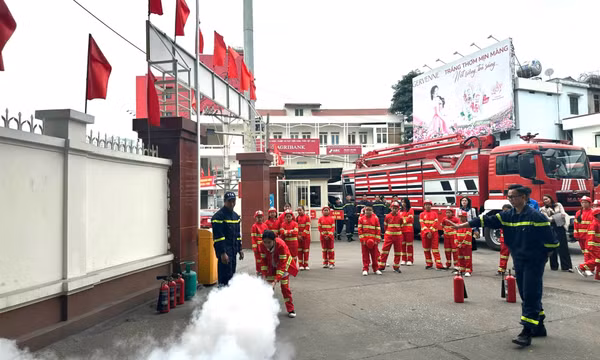 Tập huấn Phòng cháy, chữa cháy và cứu nạn, cứu hộ cho thanh, thiếu nhi