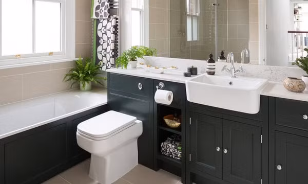 Mở nắp bồn cầu sau khi đi vệ sinh tác hại lớn đến đâu?