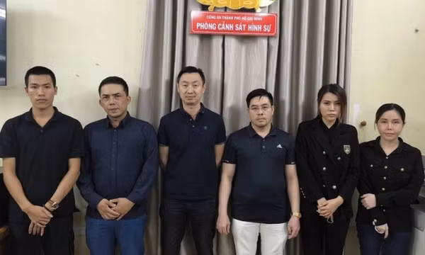 Thu giữ 21 tỷ đồng tại nhà ông trùm đường dây mại dâm cao cấp, tuyển 200 tiếp viên phục vụ khách