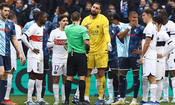 Gianluigi Donnarumma bị cấm thi đấu 2 trận tại Ligue 1