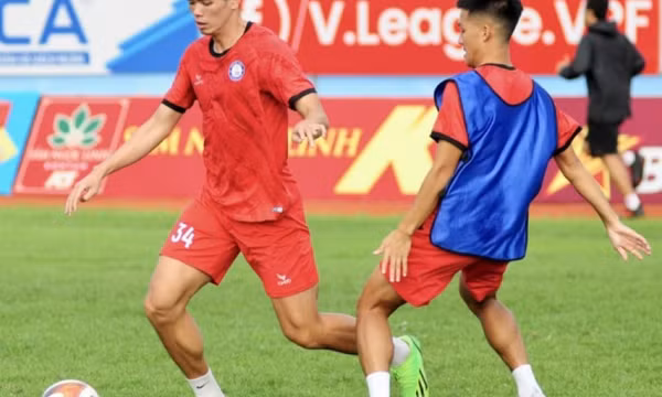 Bị nợ lương, cầu thủ V-League tuyên bố đình công