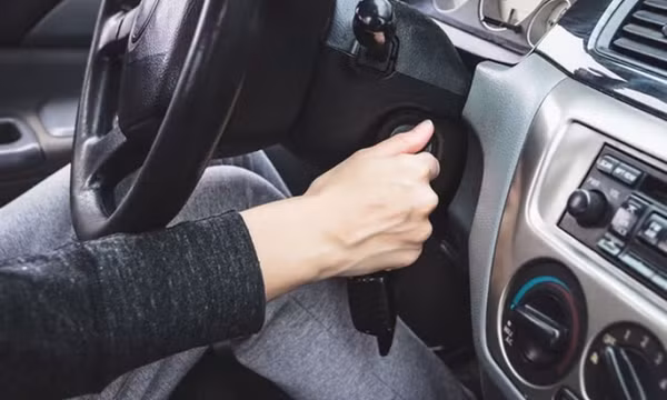 Những thói quen tai hại khi lái xe vào mùa đông