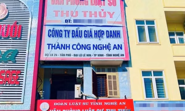Một luật sư bị khởi tố về tội lừa đảo