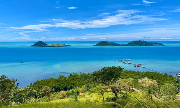 Semporna, vùng biển ‘xanh trong thấy đáy’ bên bờ đông Malaysia