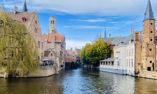 Bruges: Nàng thơ say ngủ của Bỉ, không màng tỉnh giấc dù nghìn năm đã qua