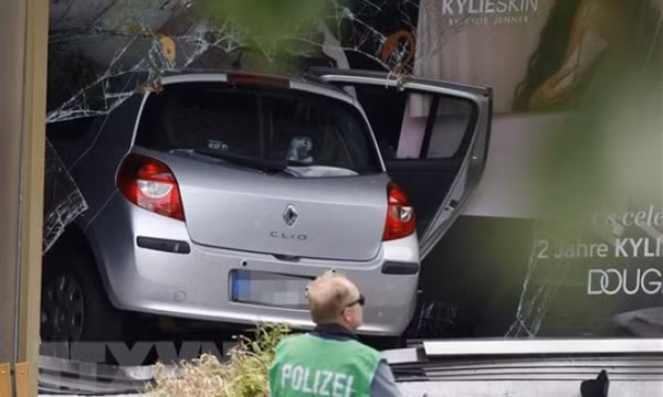 Vụ đâm xe tại thủ đô Berlin: 1 người thiệt mạng, 8 người bị thương