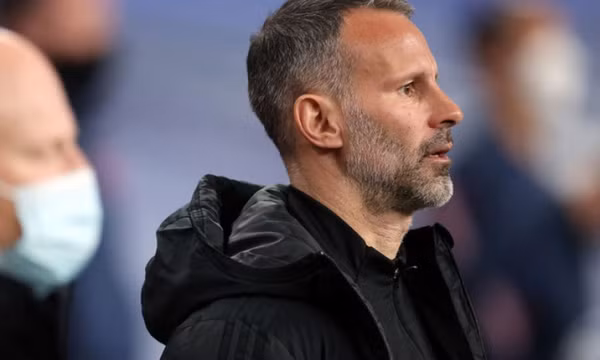 Ryan Giggs từ chức huấn luyện viên trưởng xứ Wales