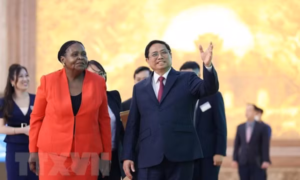Thủ tướng Phạm Minh Chính hội kiến Chủ tịch Quốc hội Mozambique