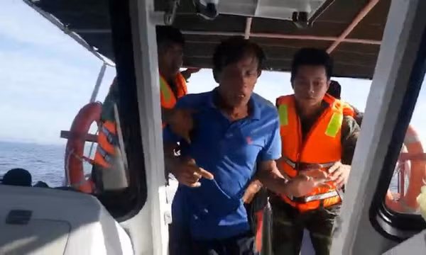 Tai nạn tàu cá 3 người chết: "Tàu chìm quá nhanh, nạn nhân toàn anh em cả"