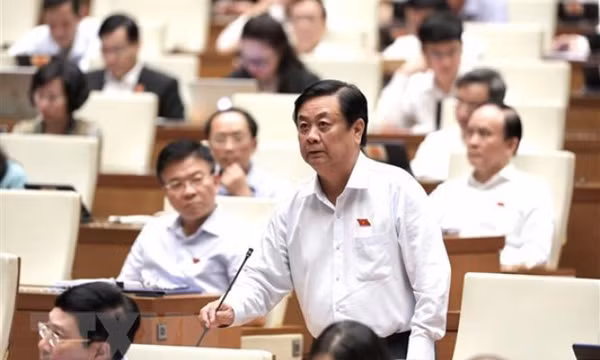 Tiến hành chất vấn về lĩnh vực nông nghiệp và phát triển nông thôn
