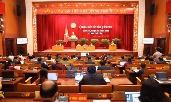 Kỳ họp thứ 8 HĐND tỉnh khóa XIV, nhiệm kỳ 2021-2026, tháng 5-2022