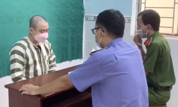 Diễn viên hài Hữu Tín bị cáo buộc tổ chức chơi ma tuý