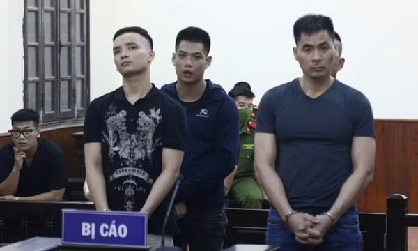 Người 'tự bắt cát tặc' bị phạt tù