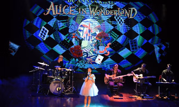 Vở nhạc kịch "Alice in Wonderland" lần đầu tiên ra mắt công chúng Việt Nam