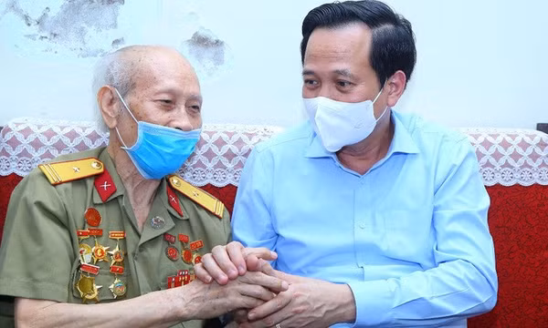 Đề xuất dành hơn 400 tỉ đồng tặng quà người có công dịp 27-7