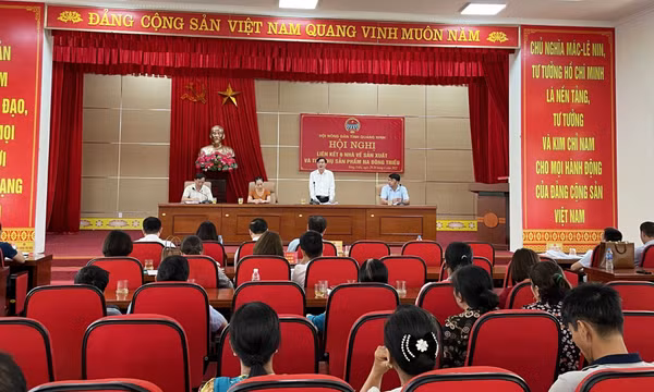 Hội nghị liên kết “6 nhà” về sản xuất, tiêu thụ Na Đông Triều