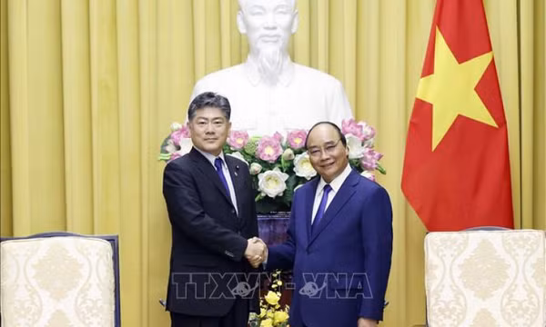 Chủ tịch nước Nguyễn Xuân Phúc tiếp khách quốc tế