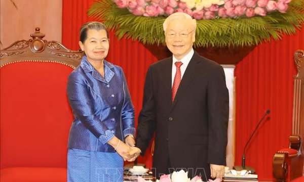 Tổng Bí thư Nguyễn Phú Trọng tiếp Đoàn đại biểu cấp cao Vương quốc Campuchia