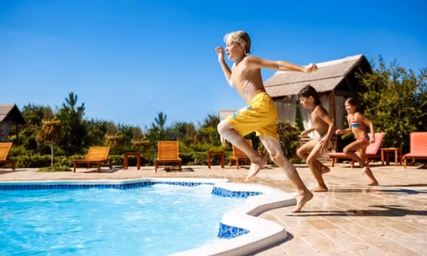 7 cách bảo vệ sức khỏe trẻ khi vận động dưới ánh nắng