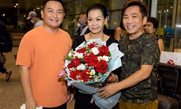 Khánh Ly về nước làm tour diễn cuối