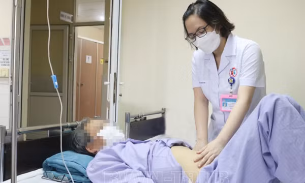 Nhập viện cấp cứu do dùng thuốc “gia truyền” chữa loét miệng
