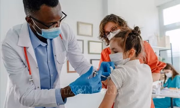 Mỹ sắp triển khai tiêm vaccine phòng COVID-19 cho trẻ từ 6 tháng đến 5 tuổi