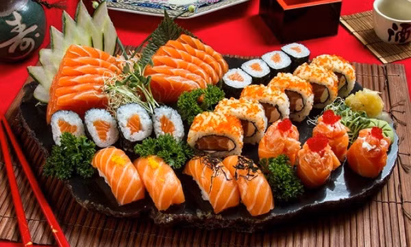 Ăn sushi và sashimi, coi chừng nhiễm vi khuẩn, ký sinh trùng gây bệnh