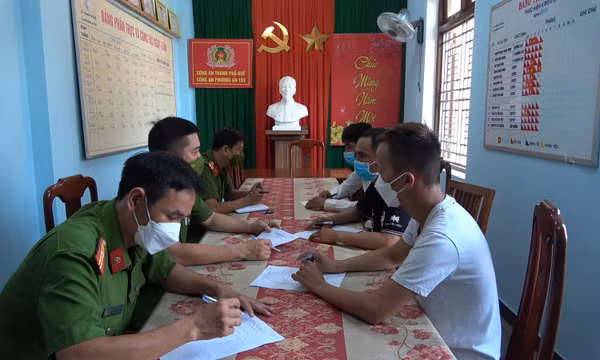 Làm rõ nhóm đối tượng nhiều lần "xin đểu" ở... nghĩa trang