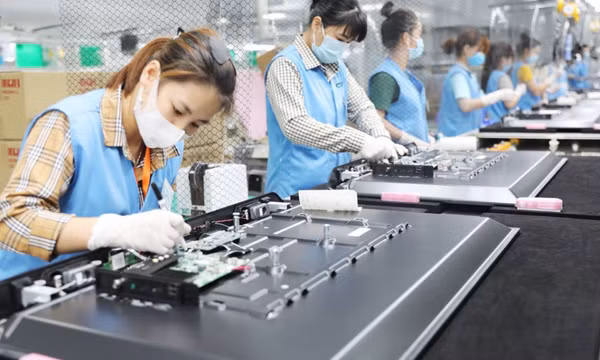 Thu hút đầu tư vào các ngành có hàm lượng khoa học công nghệ cao
