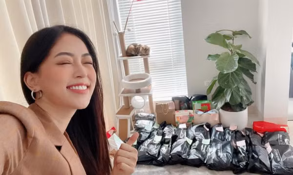 Á hậu Phương Nga bán quần áo cá nhân, dành tiền ủng hộ Quỹ vắc-xin phòng, chống COVID-19
