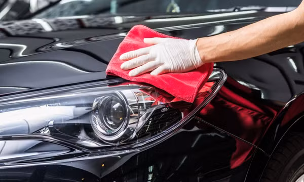 Cách chăm sóc xe để lớp sơn không bị ố vàng