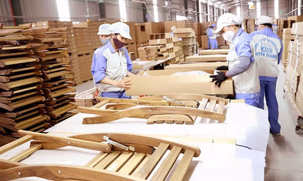 Bất chấp COVID-19, xuất khẩu gỗ và đồ gỗ Việt Nam vượt ngoài mong đợi