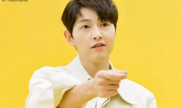 Song Joong Ki gây bão mạng khi tiết lộ bí mật cá nhân