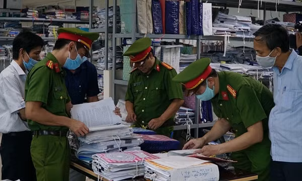 Vụ kê khống 353 mộ giả: Thêm 3 chuyên viên bị khởi tố