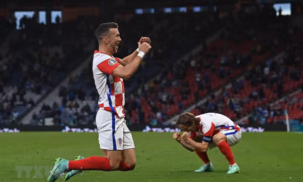 Xác định được 12 đội tuyển góp mặt ở vòng 1/8 EURO 2020