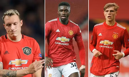 Newcastle muốn giải cứu 3 'người thừa' của Man United