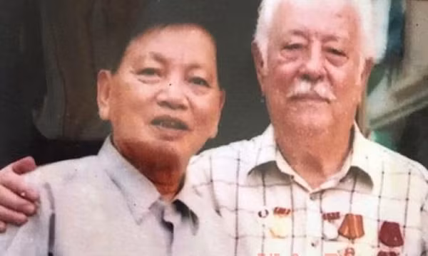 "Đồng đội Kostas Sarantidis Nguyễn Văn Lập của tôi đã có cuộc đời đẹp trọn vẹn"