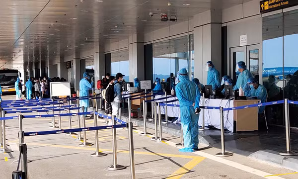 Từ 1/7 thí điểm cách ly 7 ngày tại Quảng Ninh với người nhập cảnh tiêm đủ liều vắc xin COVID-19